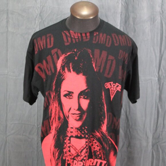 Pro Wrestling Shirt - AEW Britt Baker DMD Big Graphic - Men's Extra-Large - Picture 5 of 9
